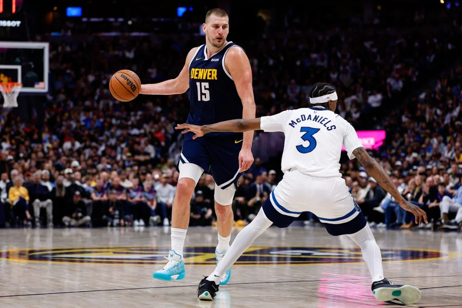 How the Denver Nuggets Build Offense Through a Handoff System: A Tactical Breakdown